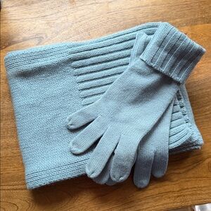 Banana Republic 100% Cashmere Scarf & Glove Set – Blue-Gray | Unworn